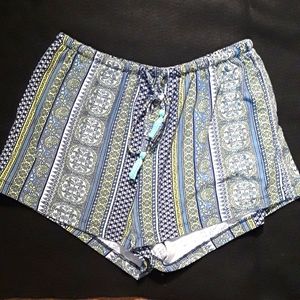 Bobbie Brooks Bohemian Style Soft Shorts Size small